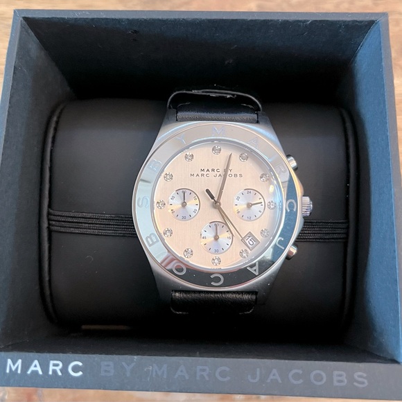 Marc by Marc Jacobs Watch with Black Leather Strap NWT - Picture 4 of 9